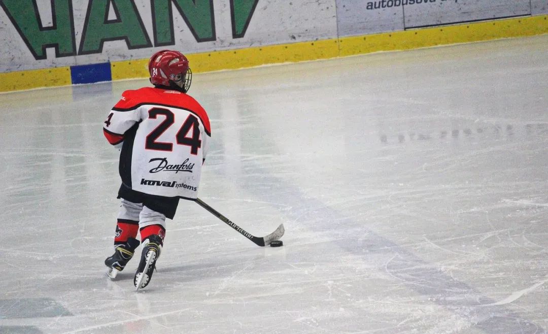 玩2小时游戏等于1000个仰卧起坐,玩2个小时才完成作业