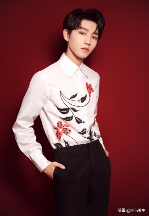 王俊凯新歌元气发光评论语,王俊凯元气新歌一起元气满满