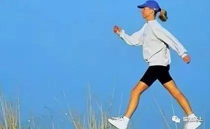 五种走路方式最伤腰腿你需要知道,六种走路姿势最好命