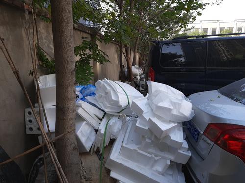 小区无法停车消防车什么都进不去,小区停满车消防车进不去