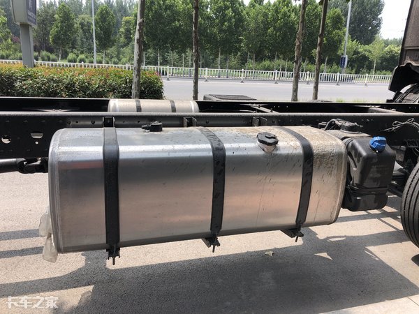 长途拉绿通什么车型最好,解放jh6最新款2.0智尊版载货车