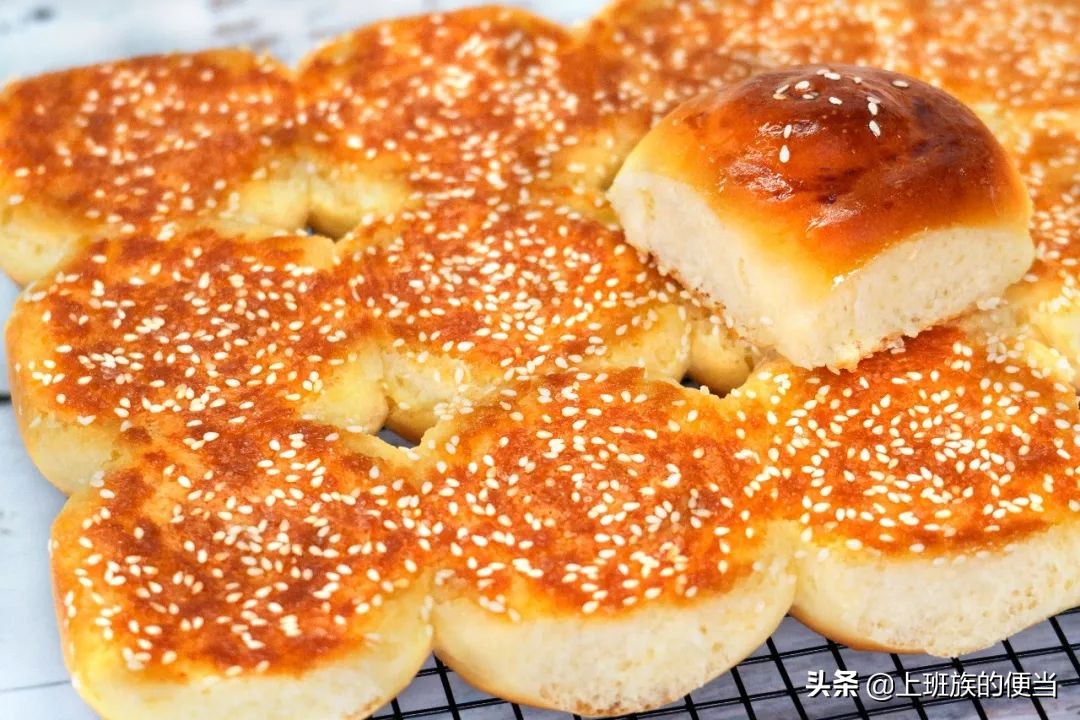 小时候蜂蜜面包教程,做蜂蜜小面包的方法