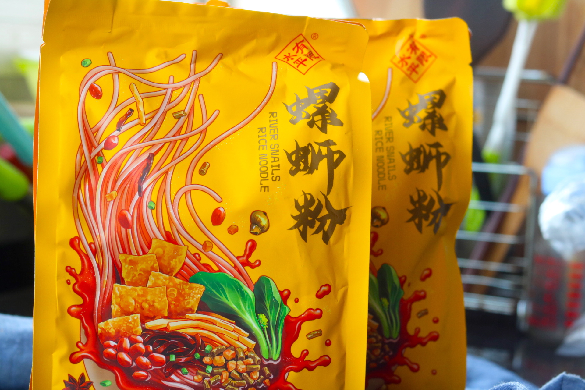 煮米粉用冷水还是热水下锅,煮米粉是冷水还是热水下锅