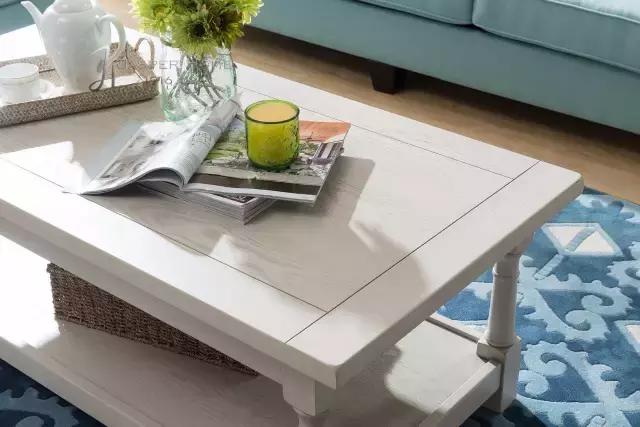 木质家具沾上油污、笔痕和发黄如何是好？