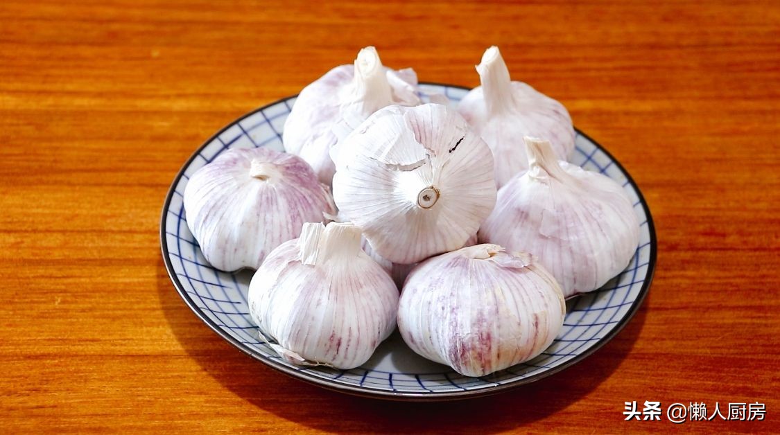 腌腊八蒜的正确方法和步骤,腌腊八蒜的正确方法窍门