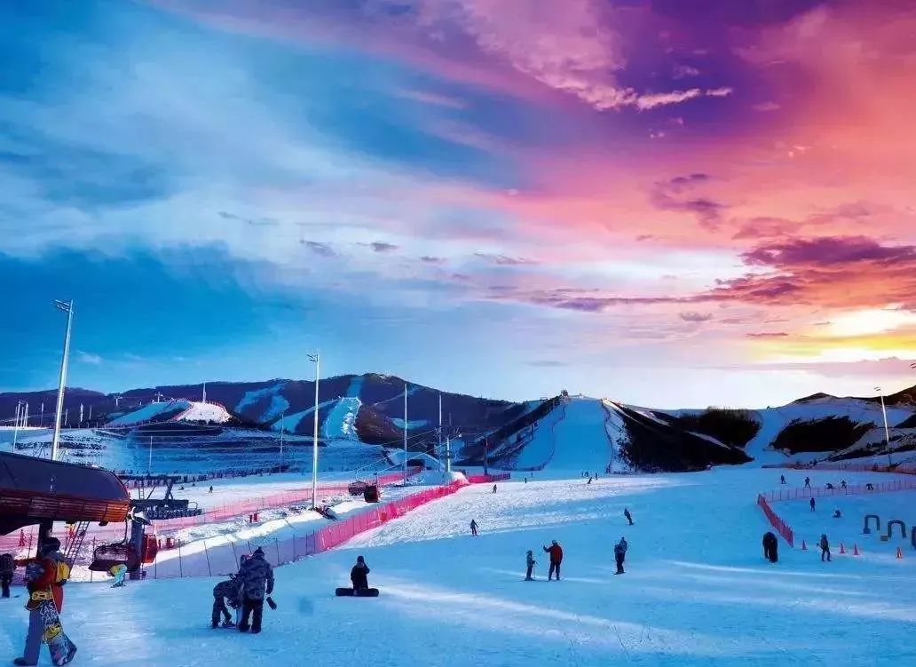 张家口各个滑雪场票价,张家口滑雪场是天然雪还是人造雪
