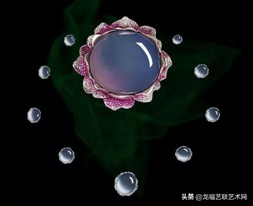 一对黄翡绿翡翠手镯,一件黄翡手镯竟然价值大几十万