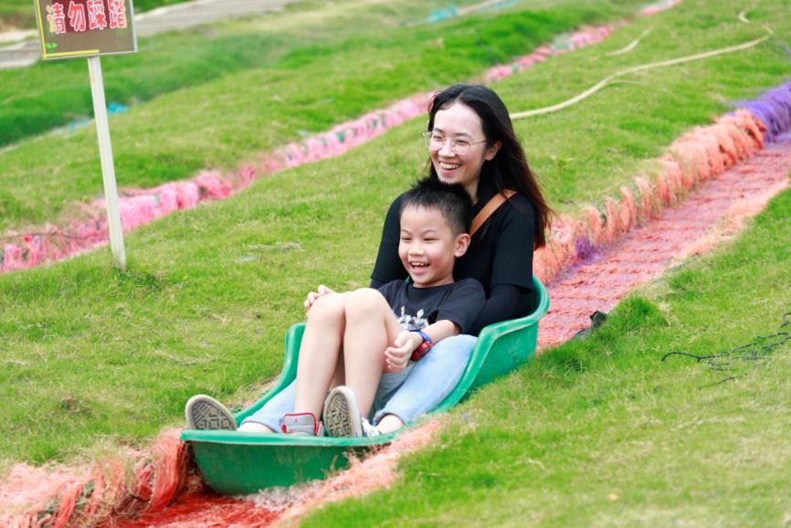 罕步教育2021年虎英小学203班亲子春游活动｜阳光行快乐游