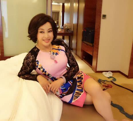 4天前：红了30多年，还入狱422天的刘晓庆翻车了