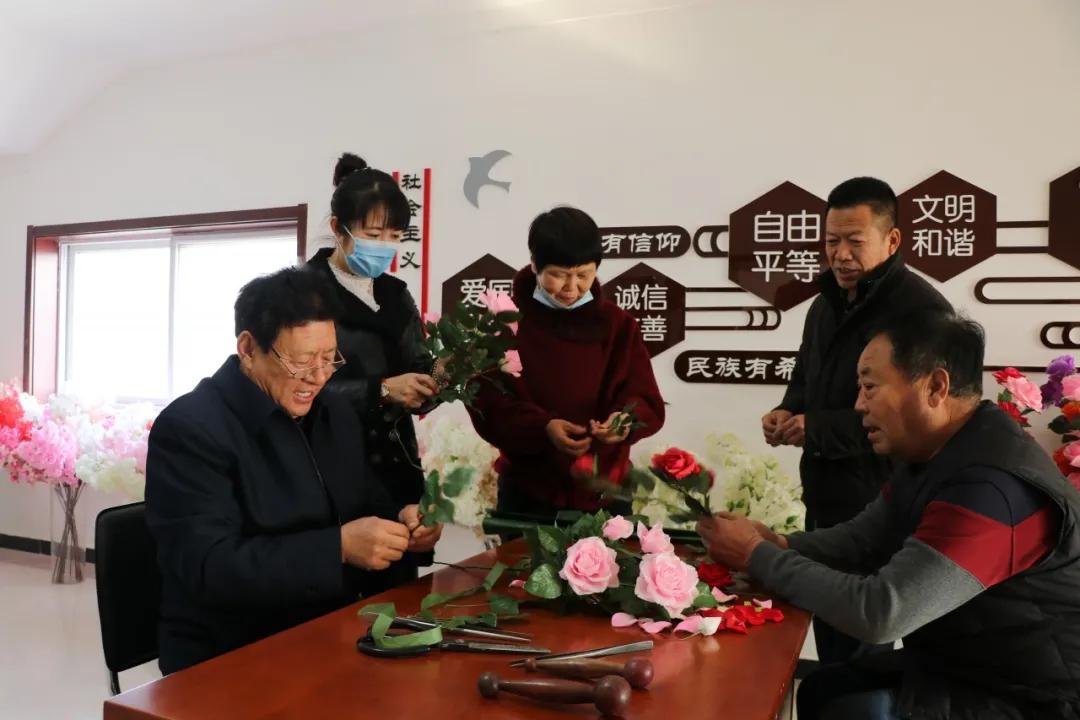 武清区曹子里镇拾棉庄村：富！美！兴！现在起，请叫我全国文明村~