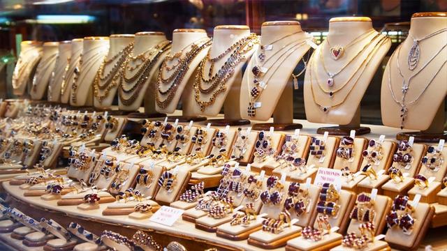 国外带回来的钻石有价值,从国外带回来大量金钱合法吗