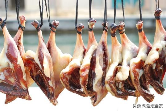 烟熏腊鸭腿和普通腊鸭腿,腌鸭腿蒸几分钟