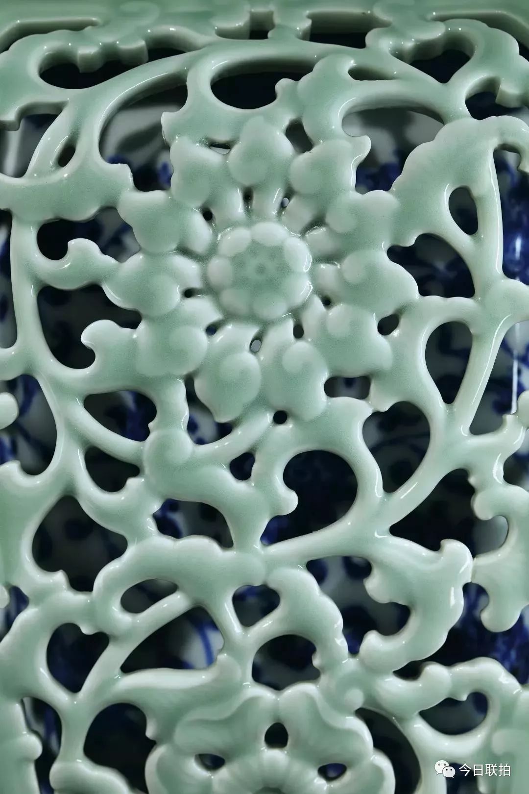 顶级官窑粉青釉,粉青釉镂空瓷器内部图片大全