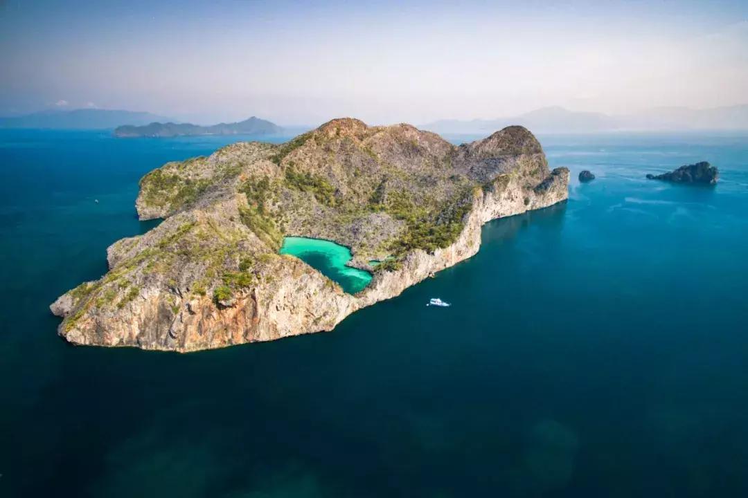 你不知道的东南亚！我们挖掘了11个人少景美的地方，不输欧洲