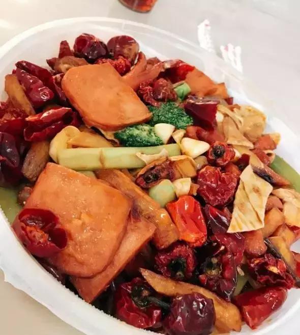 没想到北京地铁4号线这几站地能有30家好吃的,够你吃一年