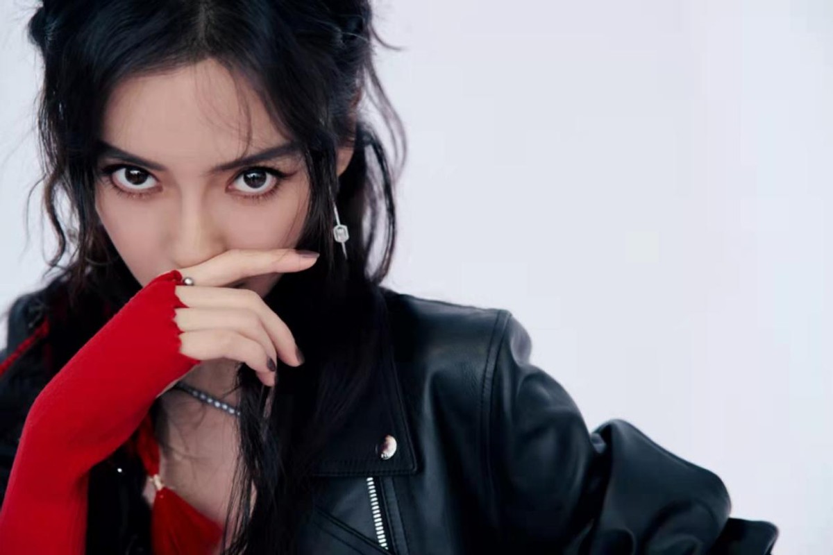 baby最新造型三套,baby早期吊带穿搭