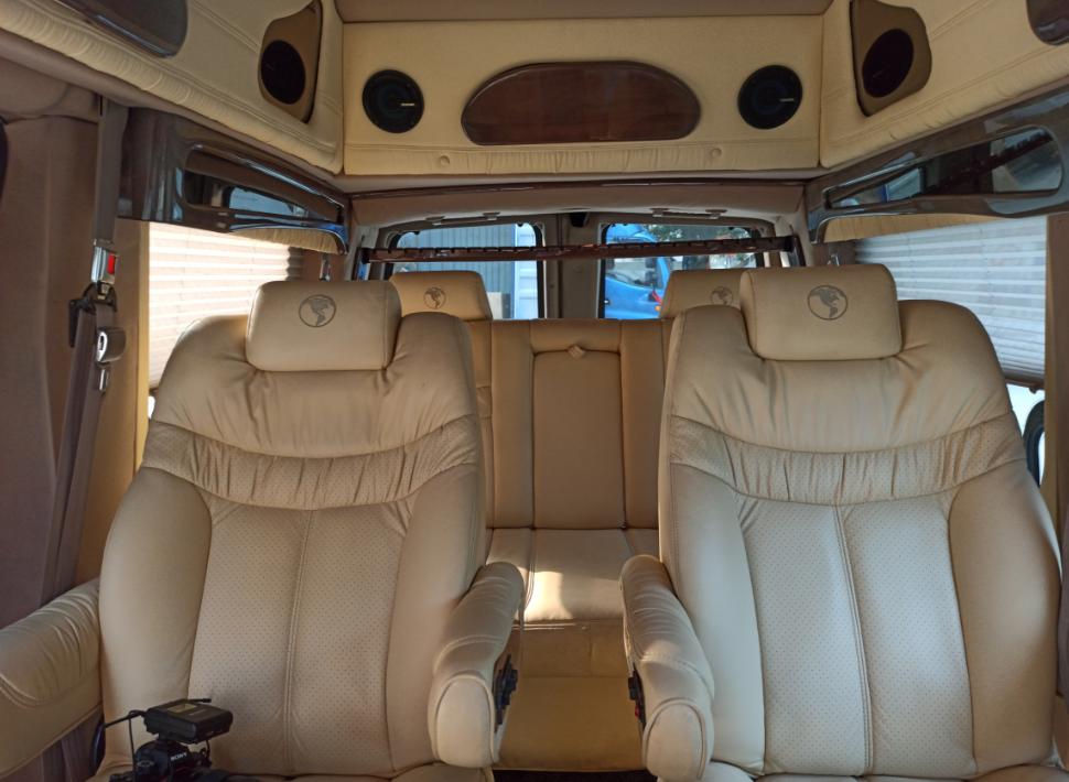 和埃尔法抗衡的保姆车,一百多万的保姆车埃尔法