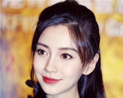 医生说唇炎涂什么,涂口红导致的唇炎怎么治