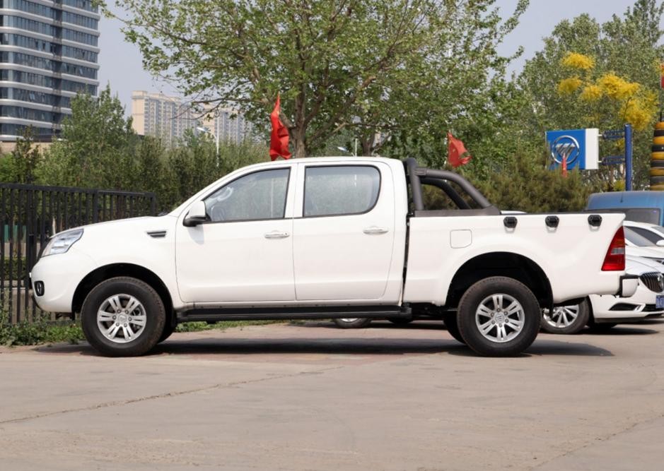 福田萨普征服者2.8t柴油皮卡,福田征服者3皮卡柴油版四驱报价