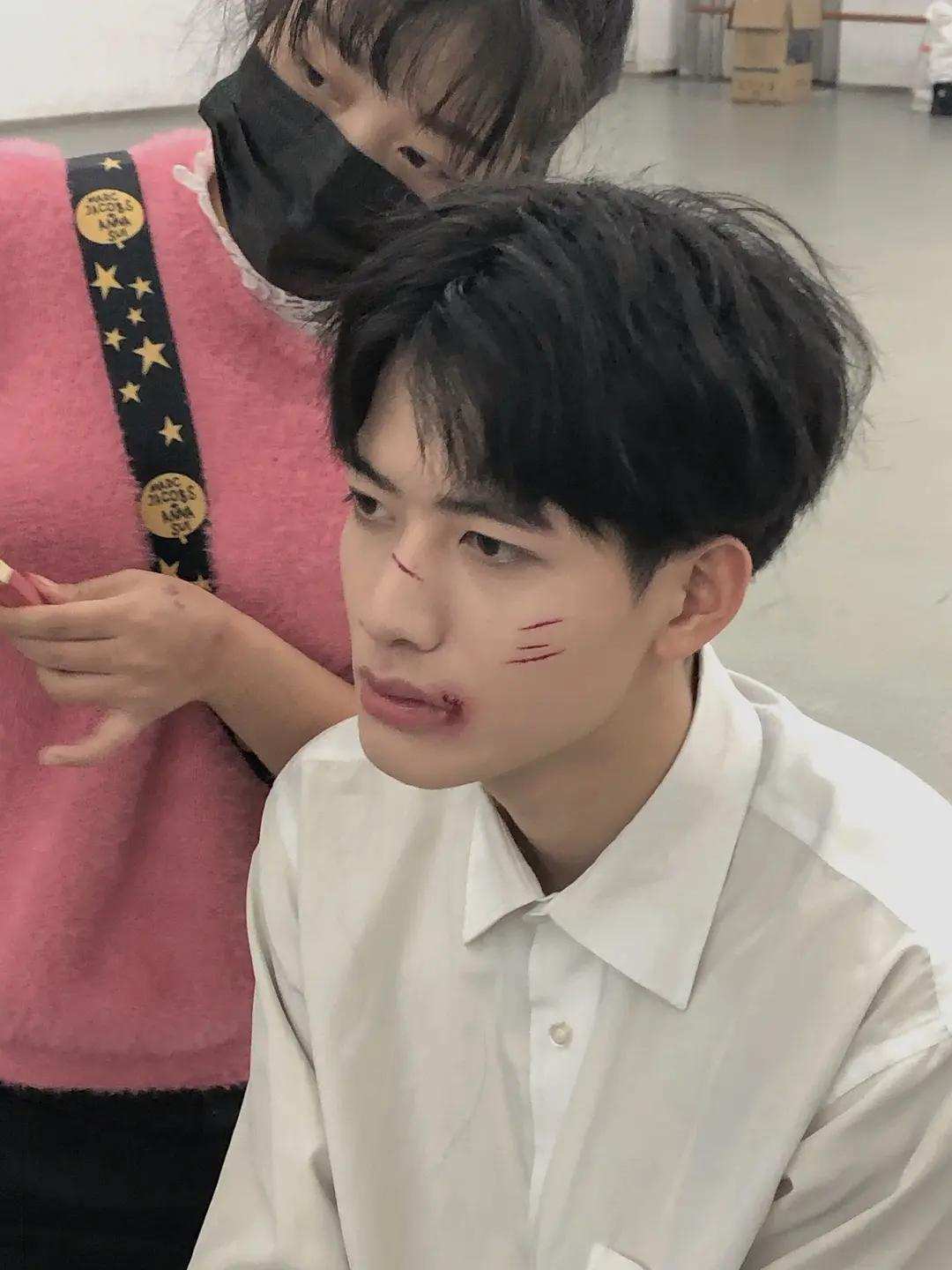 伪造学历、借钱不还、玩“宫心计”？这届男团的瓜太精彩