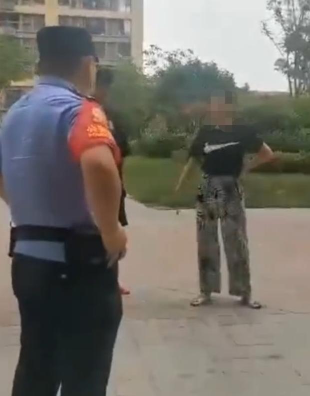 夫妻信用卡欠款离婚怎么还,20张信用卡