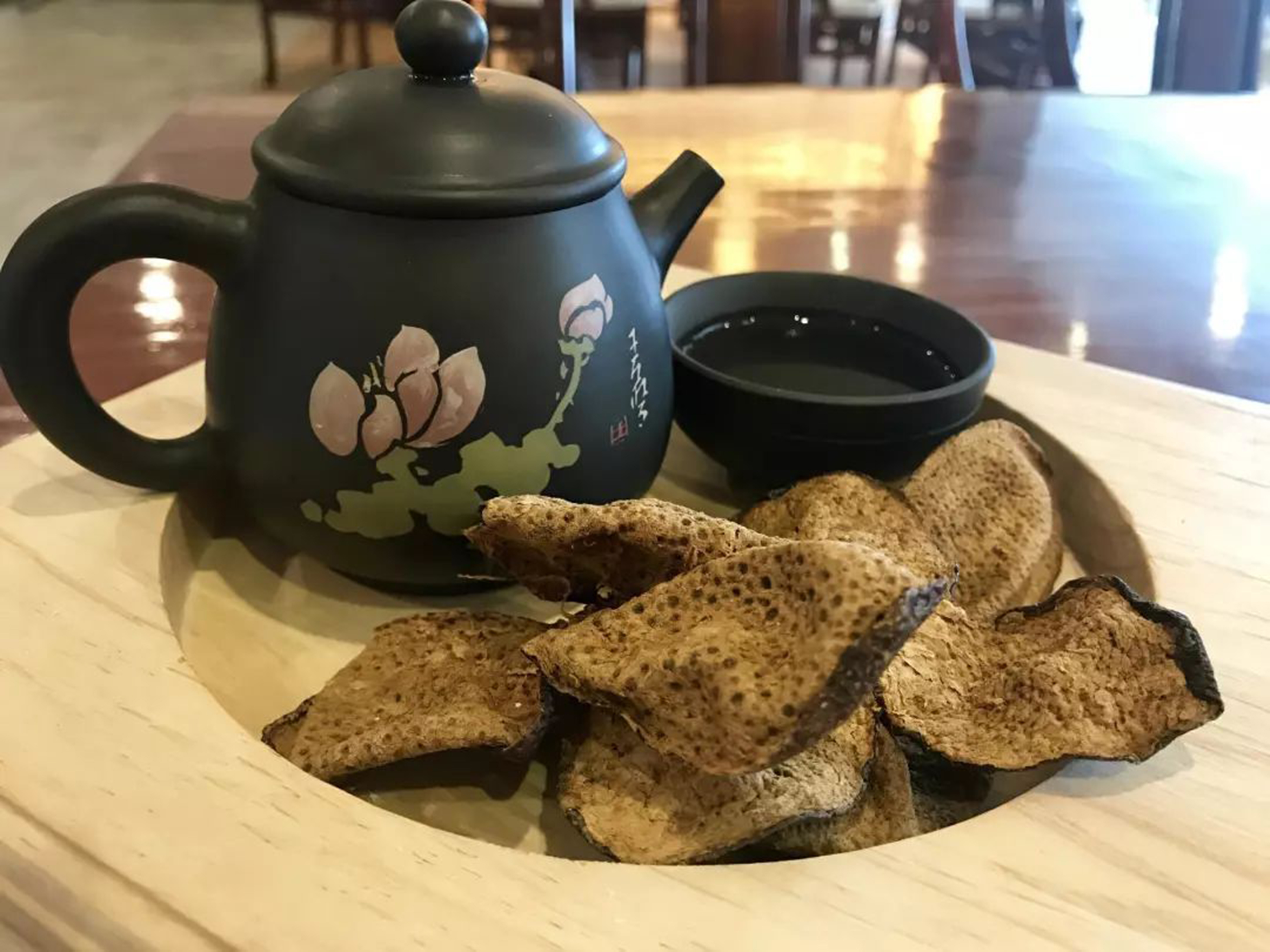 陈皮5克生姜10克茯苓5克泡水喝,陈皮泡水喝的十大好处