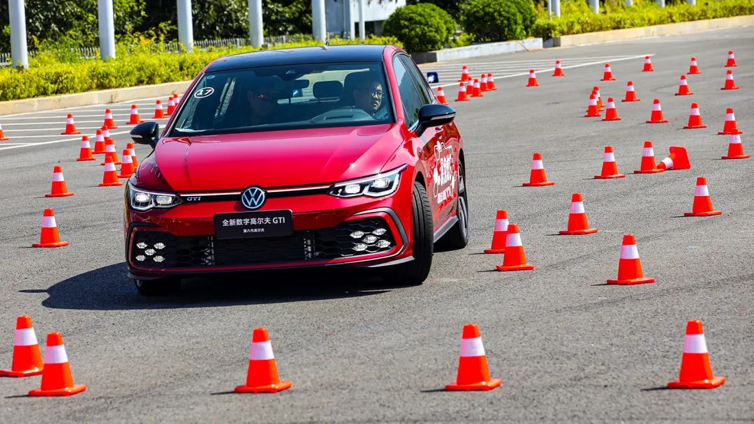 试驾高尔夫gti2024款,高尔夫8gti情怀