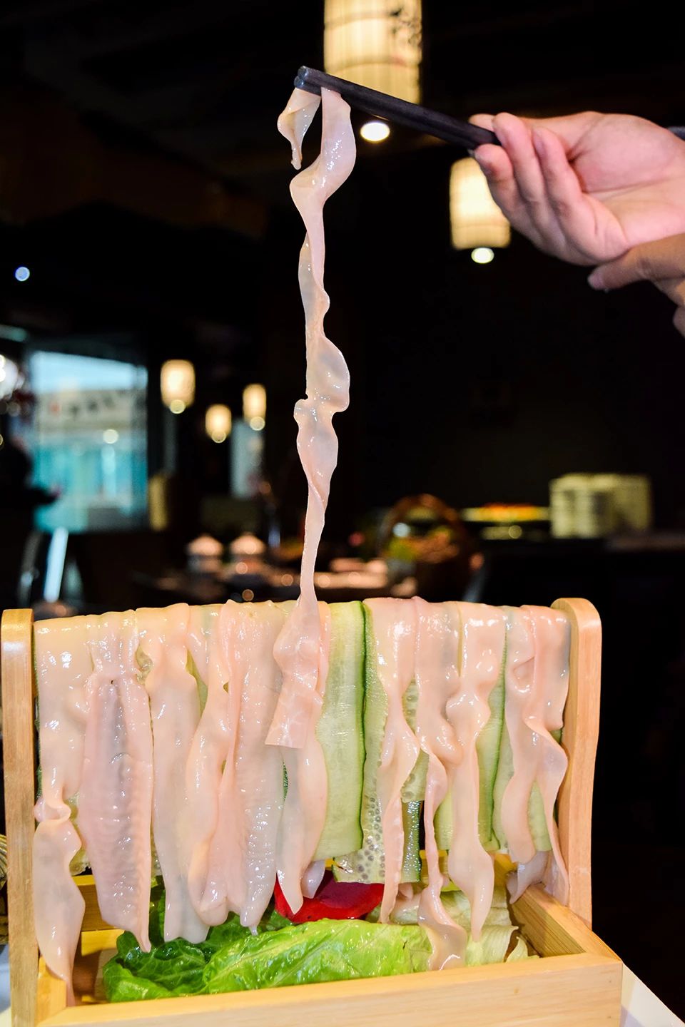 火锅还能喝汤？！征服无数街坊的火锅届黑马，十万份肥牛免费送！