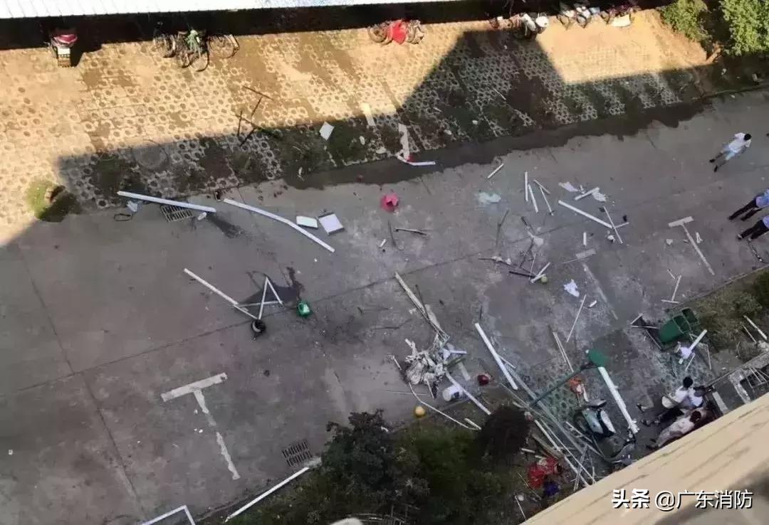 家里爆炸整栋楼都塌了,女子独自在家突然爆炸