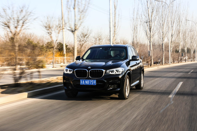 短兵相接试驾宝马x3xdrive28i,宝马x3xdrive28i的优势