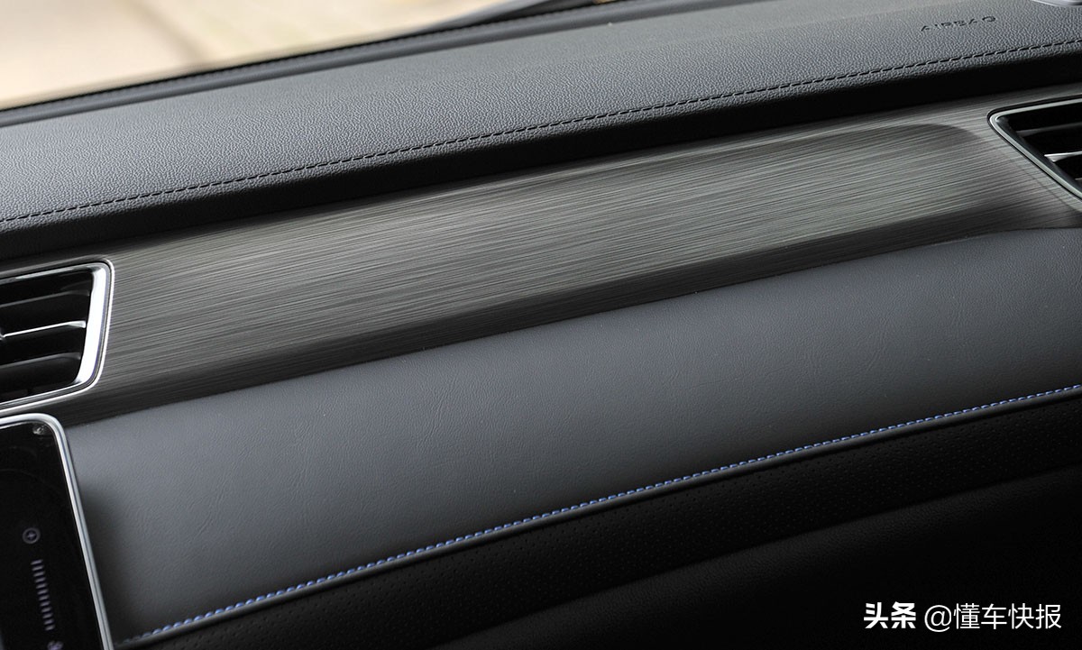 新款suv全新荣威rx5plus,体验感和颜值很高的车