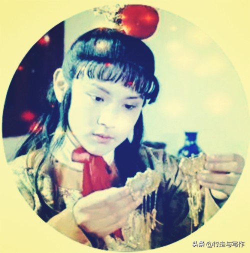 红楼梦顽石是怎样被带入凡尘的,红楼梦中的顽石是宝玉身上的玉石