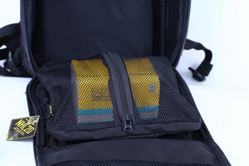 包行天下NITECOREBP25大容量双肩包