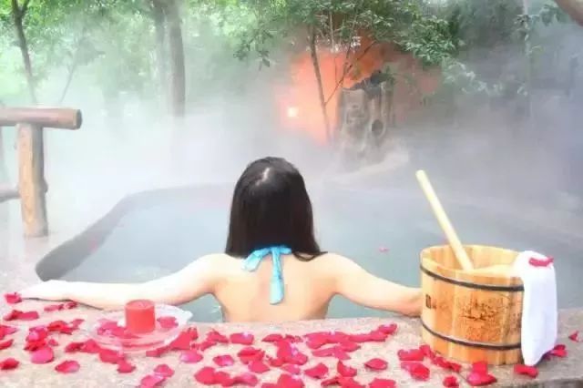 日本高山温泉旅游攻略,日本传统温泉旅游攻略