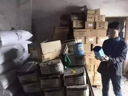 小作坊假奶粉,黑心奶粉加工厂