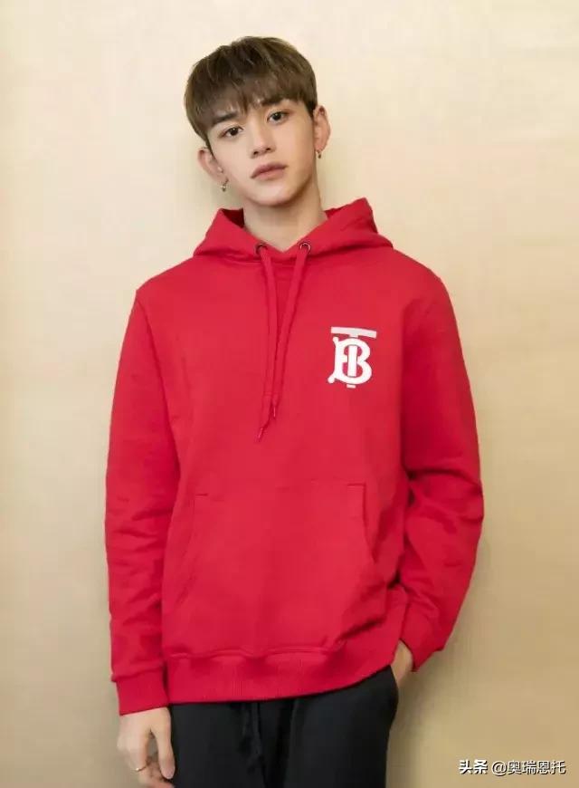 burberry深蓝色搭配 (burberry鼠年限定)