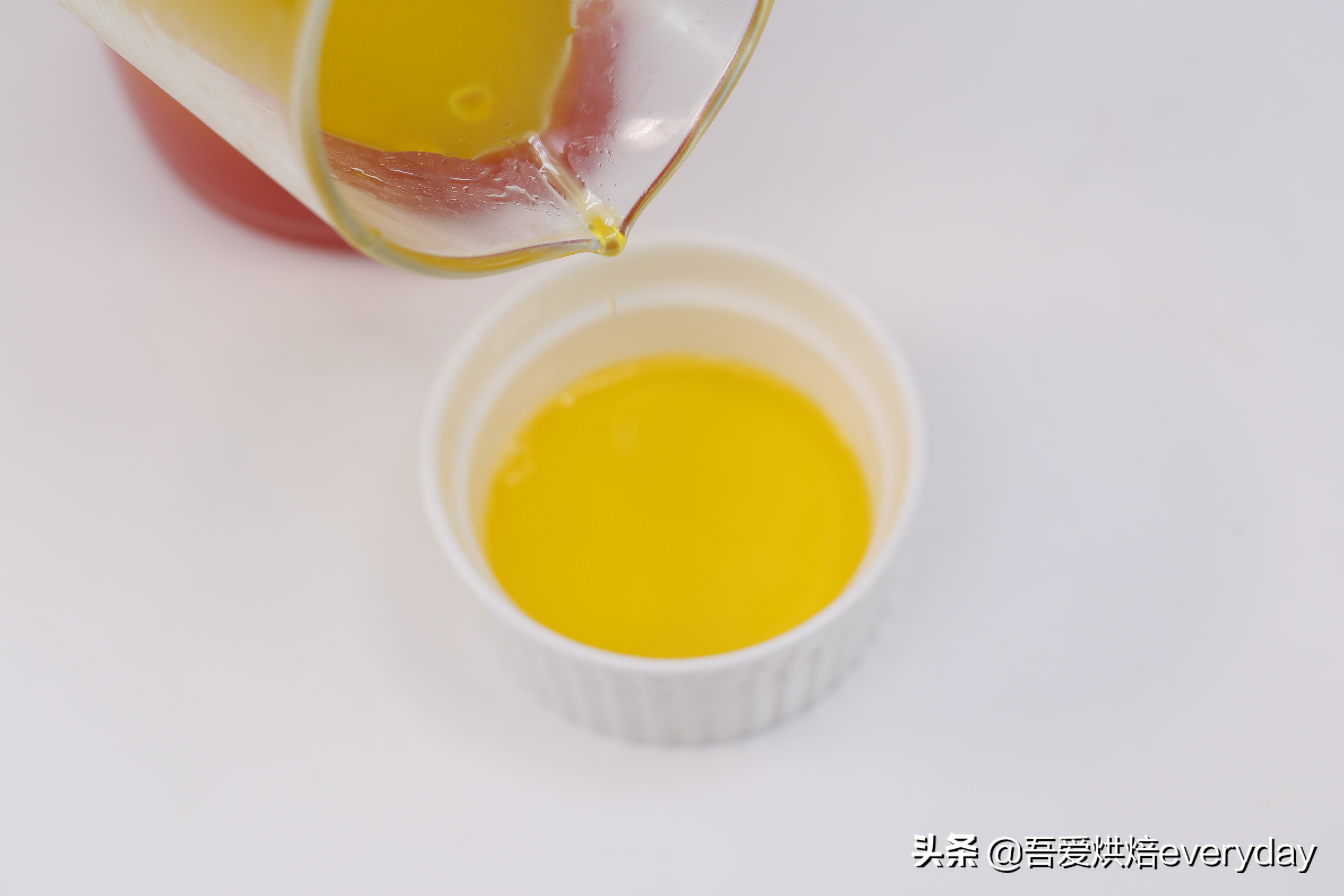 简单又美味的百香果布丁，3分钟学会，宝宝也能吃