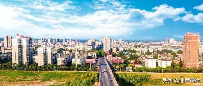 书写安乡情讴歌新时代——章绍君春联集锦