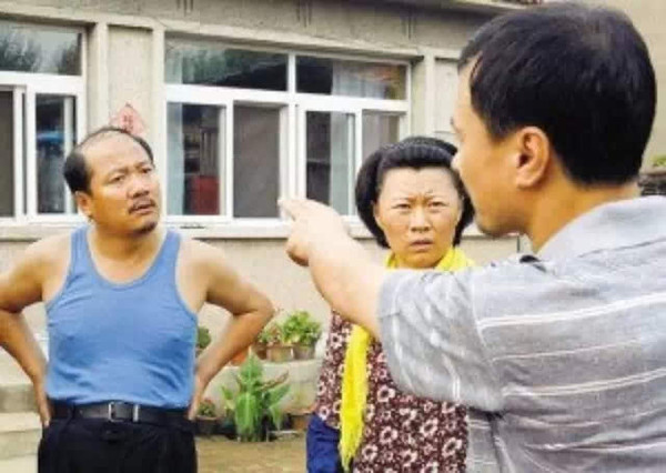 农村人说话嗓门大好吗,为什么农村人在外面说话很大声