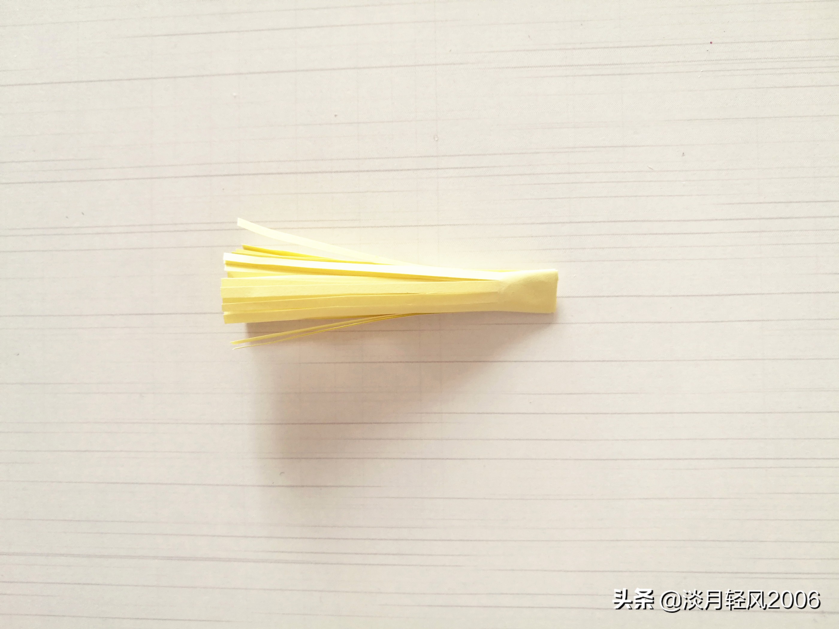 只用卡纸做的手工小灯笼,卡纸手工小灯笼做法