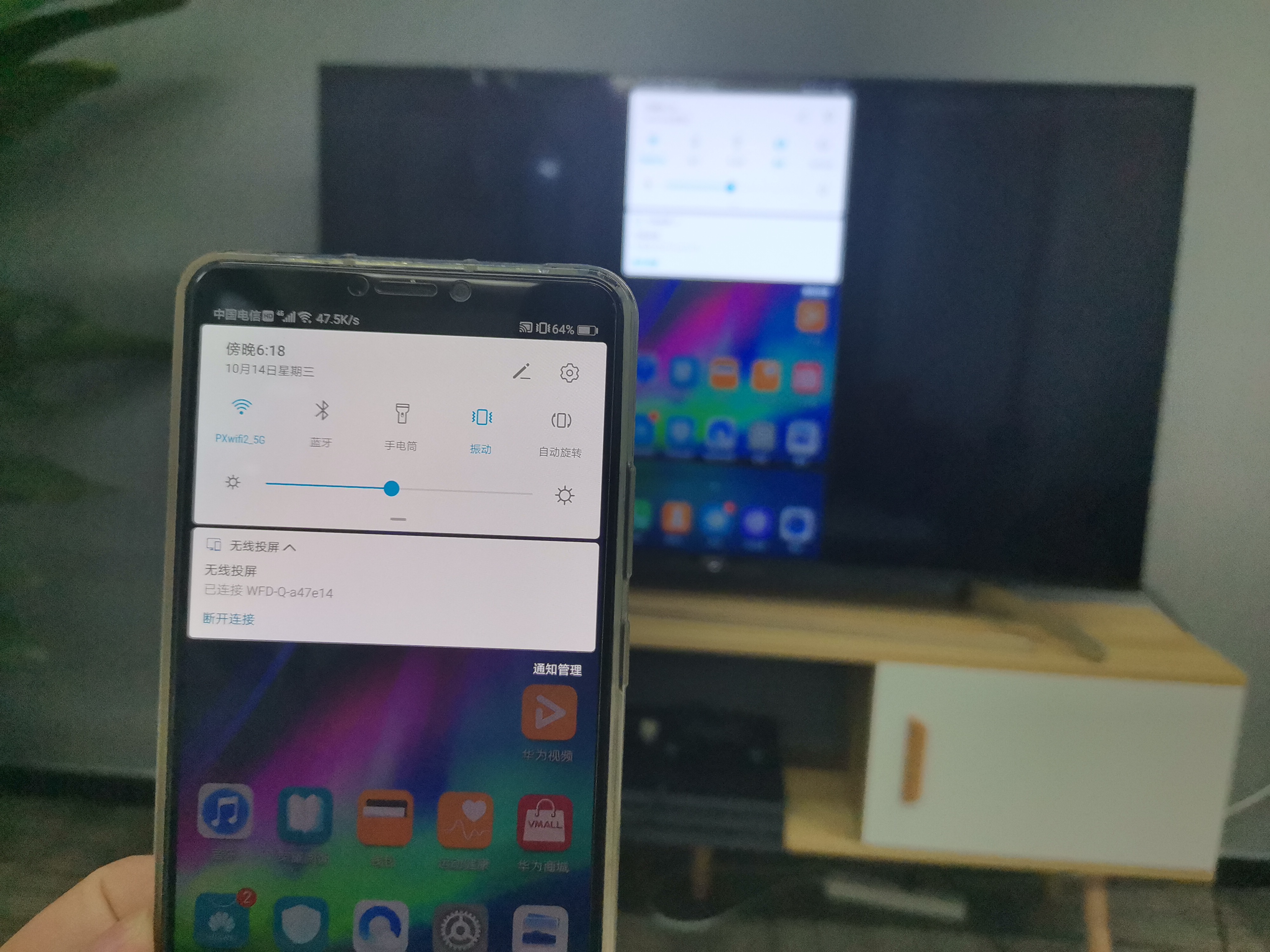 hdmi转vga线如何连接投影仪,投影仪可以不用hdmi线无线连接吗