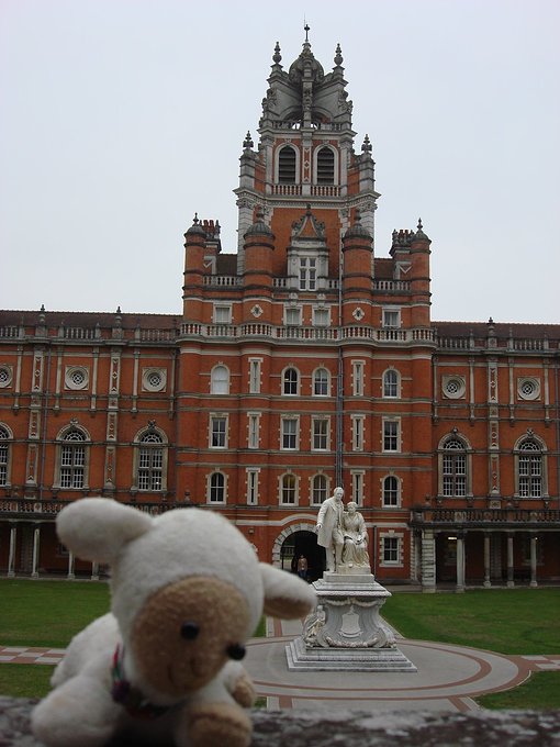 英国伦敦国王学院规模及排名,伦敦国王学院和爱丁堡大学比较