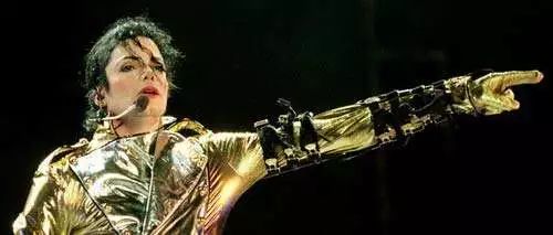 迈克尔杰克逊十年前的一场离别,迈克尔杰克逊30年前的变化