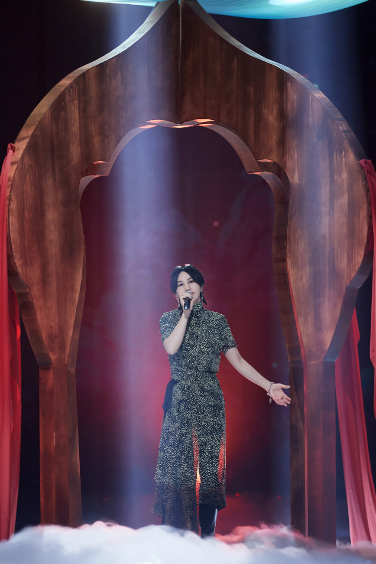 十佳歌手尚雯婕的歌,乐评人尚雯婕