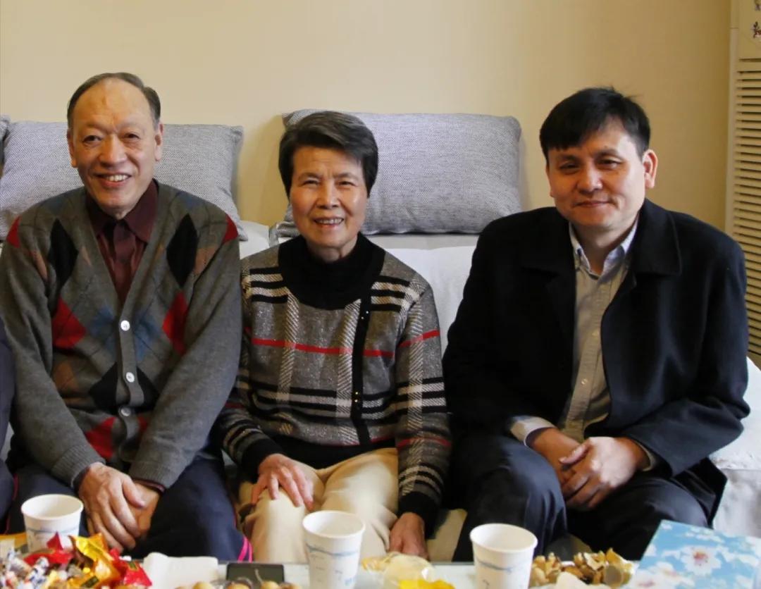 张文宏到贵阳第一人民医院,张文宏成为一个优秀医生