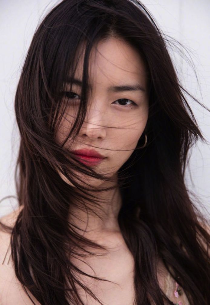 精致的猪猪女孩，“JUJU粉”眼影盘了解一下？