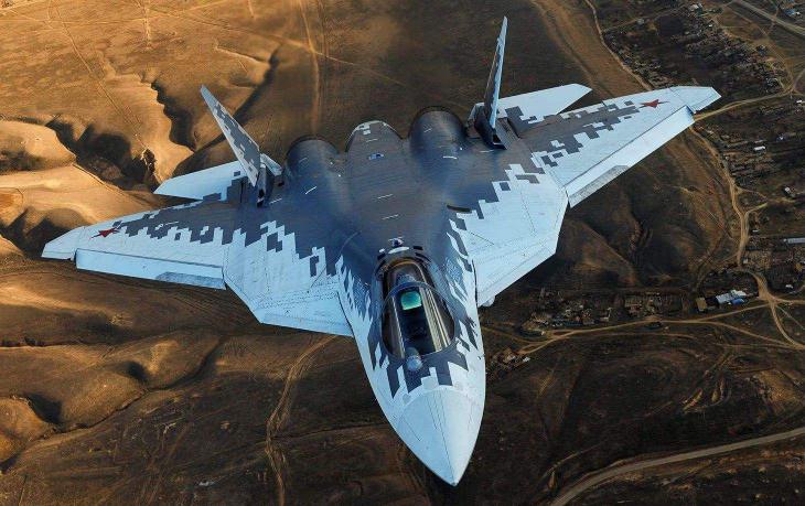 盖子都没有的飞机在天上翱翔，美国专家看了大吃一惊：这是架隐身机