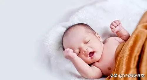 宝宝必须抱一下才睡,宝宝必须抱着睡一放下就哭