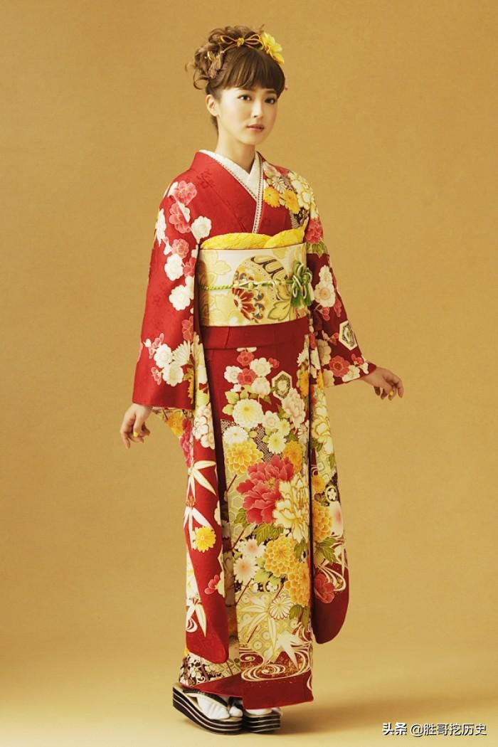 日本和服后面有一个小包包,日本和服背后的小枕包