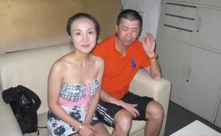 干露露为什么突然凉了?曾与大咖关系亲近,如今发文:孤枕难眠